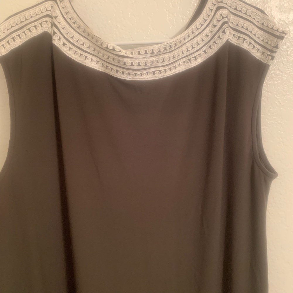 Dress - Picture 5 of 5